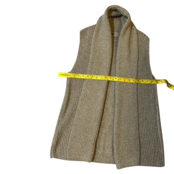 Look by M - New York Tan Sleeveless Cardigan (One Size) - Picture 4 of 5